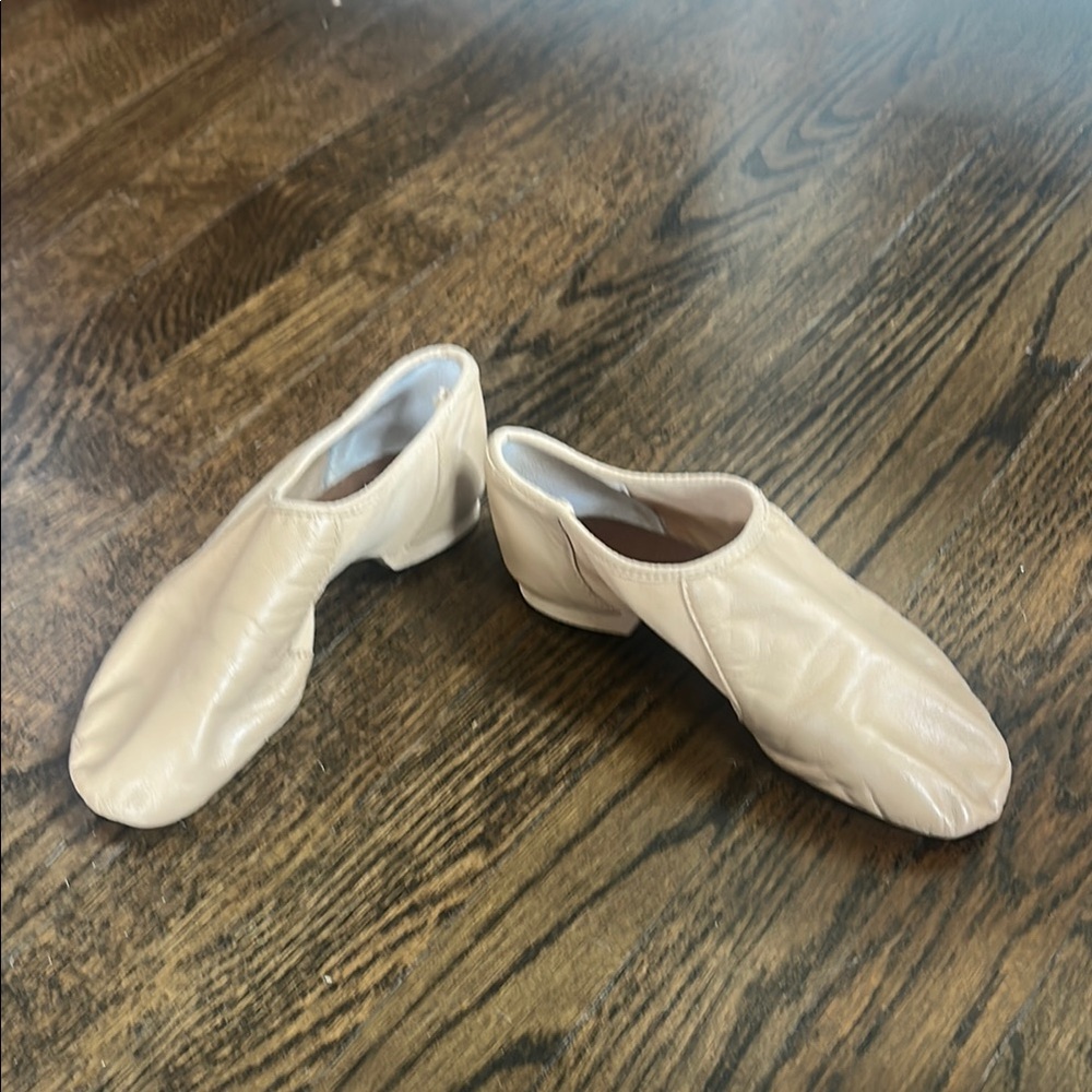 Girls Bloch Tan Leather Dance Shoes